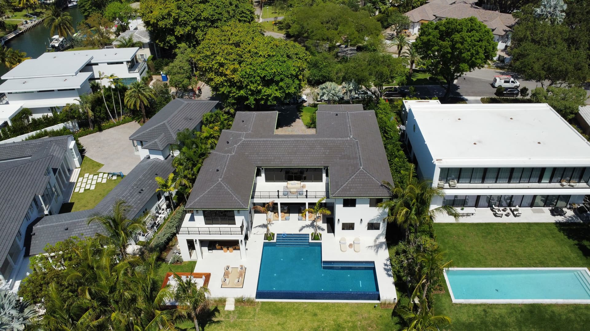 Luxurious Tile Roofing Projects in Florida