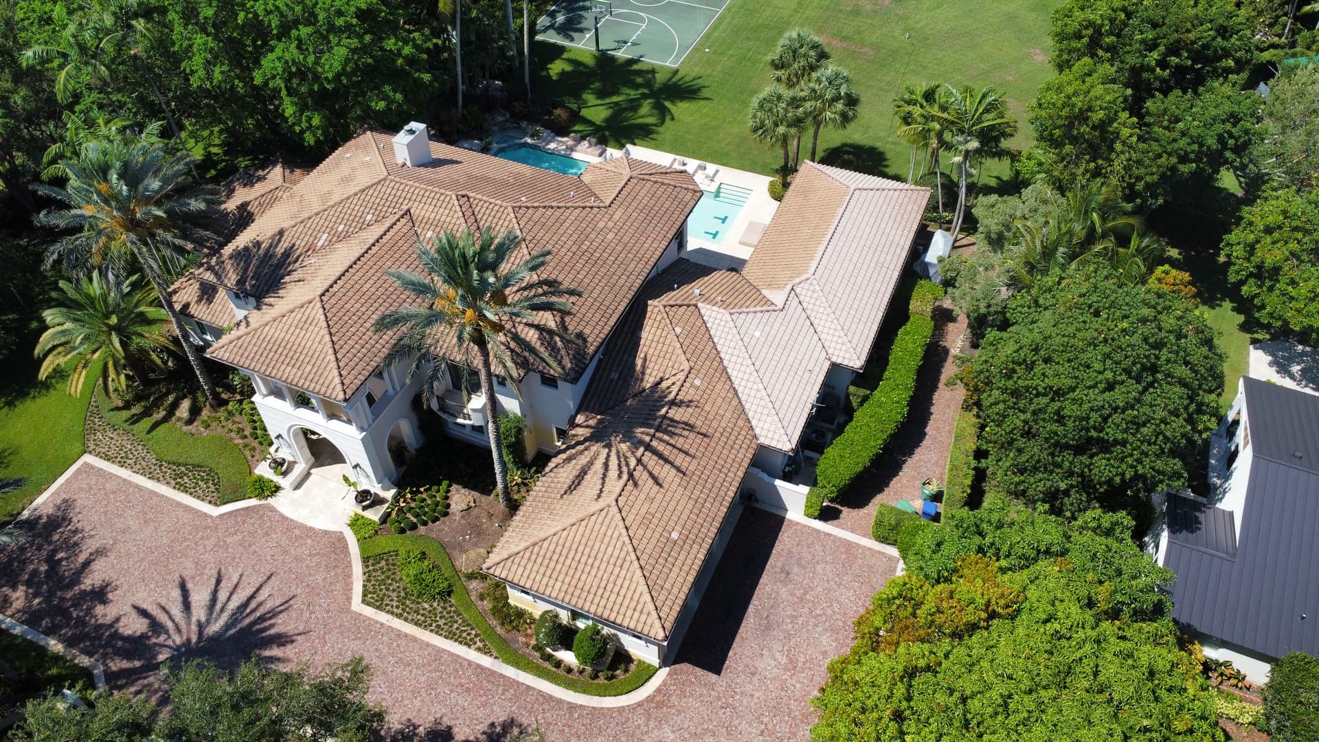Gallery photos for Luxurious Tile Roofing Projects in Florida: Image #6