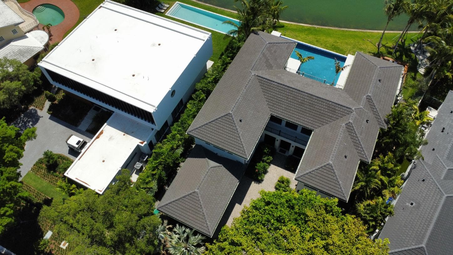 Gallery photos for Elegant Charcoal Grey Tile Roofing for a Luxurious Lakefront Home: Image #3