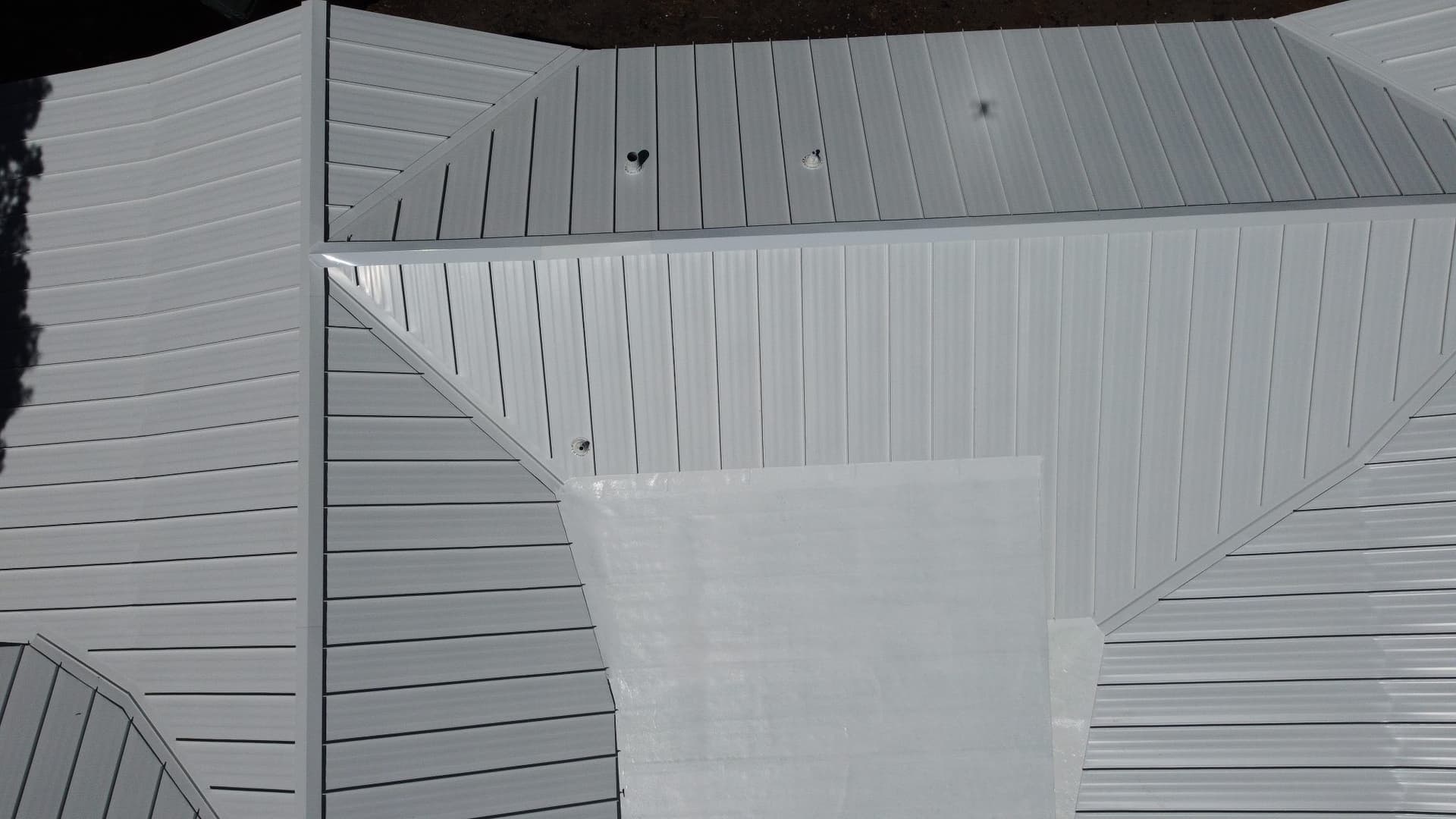 Gallery photos for Modern Bone White Standing Seam Roof: Image #1