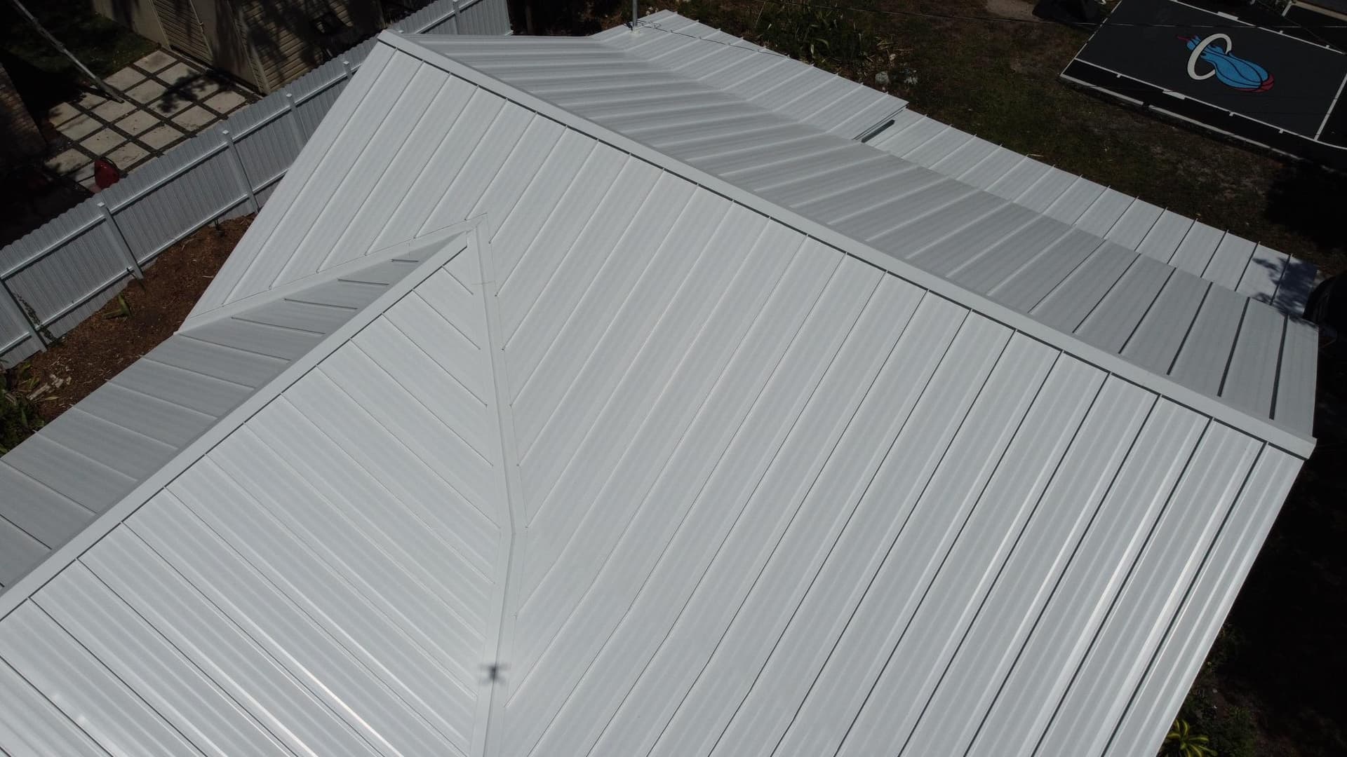 Gallery photos for Modern Bone White Standing Seam Roof: Image #2