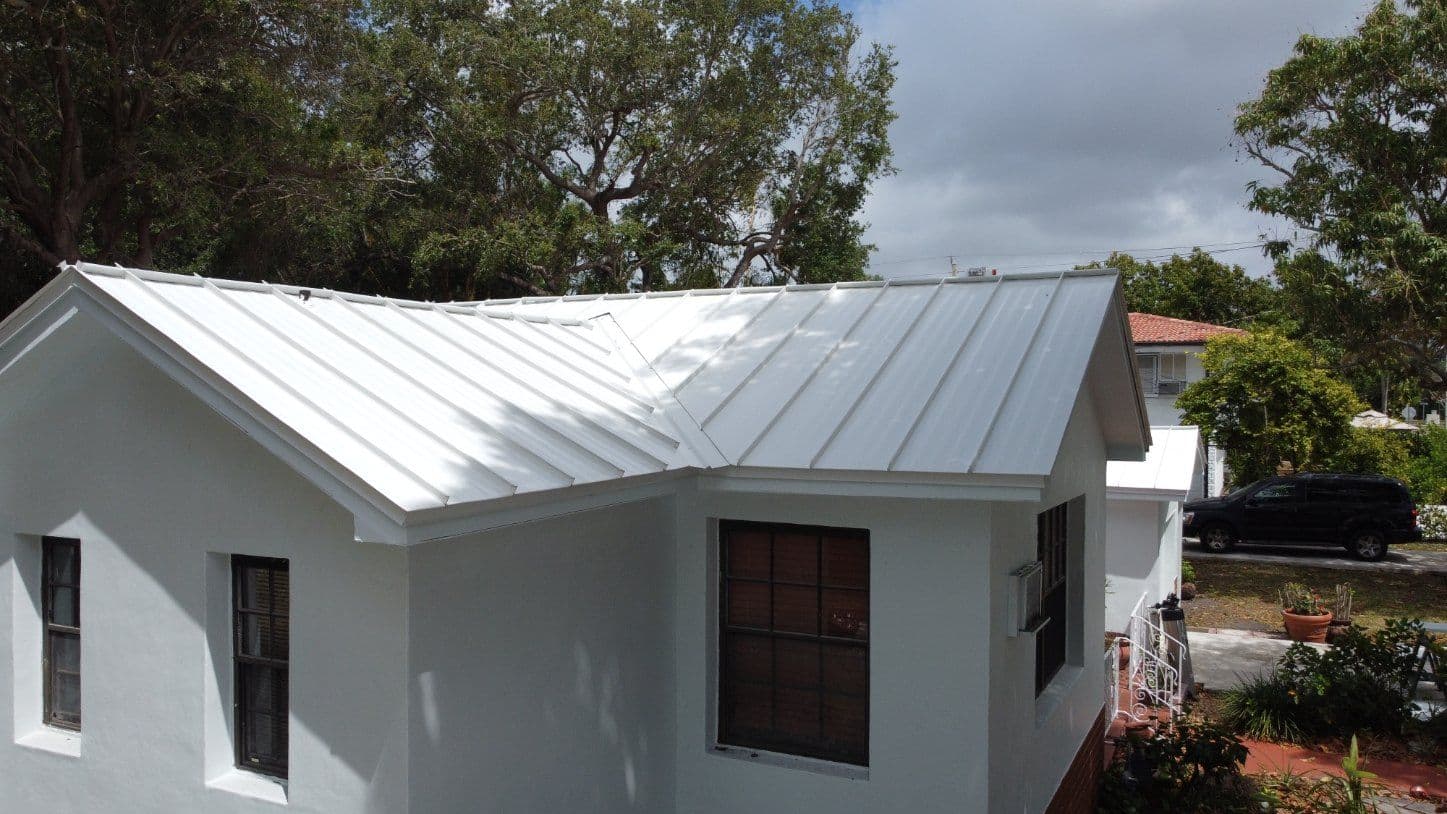 Gallery photos for Modern Bone White Standing Seam Roof: Image #3
